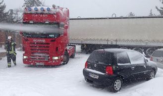 Vorschaubild: Mehrere Fahrzeugbergungen im dichten Schneetreiben