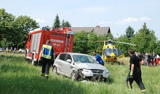 Vorschaubild: Verkehrsunfall mit Menschenrettung in Biedermannsdorf