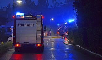 Vorschaubild: Hüttenbrand im Waldgebiet