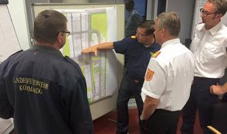 Vorschaubild: Zwei Wechselladefahrzeuge des Bezirkes im Einsatz