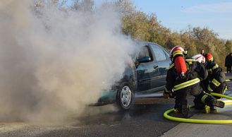 Vorschaubild: Zwei Fahrzeugbrände in Wiener Neudorf