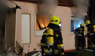 Vorschaubild: Wohnhausgebäudebrand mit verletzter Person in Guntramsdorf