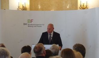 Vorschaubild: Verleihung des Berufstitels "Professor"