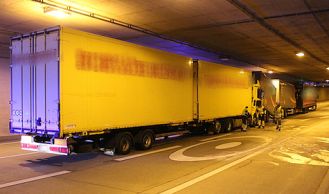 Vorschaubild: LKW Bergung Tunnel Vösendorf