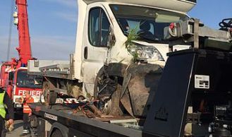 Vorschaubild: LKW Bergung durch Kran Mödling