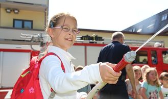 Vorschaubild: Drei Klassen der Volksschule Altort zu Besuch