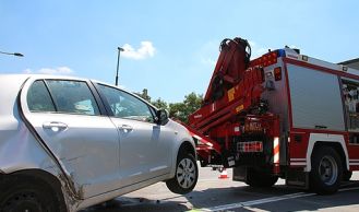 Vorschaubild: Verkehrsunfall mit drei PKW