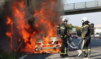 Vorschaubild: Fahrzeugbrand auf der A21
