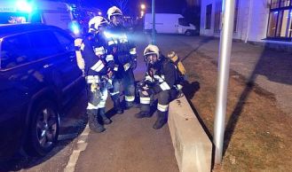 Vorschaubild: Zwölf Personen aus Gebäude gerettet