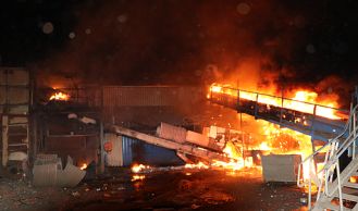 Vorschaubild: Großbrand bei Recyclingfirma