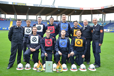 von links nach rechts, kniend: Hornig Niklas, Österreicher Martin, Winkler Markus, Lahner Armin, stehend: BFKDT  Feischl Richard, Radl Lukas, Schulz Roman, Österreicher Stefan, Rainer Robert, Sziveli Stephan, BFKDT-Stv. Giwiser Christian, BFKDO LdV Hornig