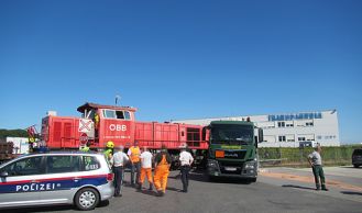 Vorschaubild: Lkw gegen Güterzug in Guntramsdorf