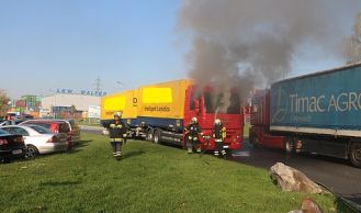 Vorschaubild: Lkw-Brand im IZ NÖ Süd