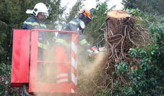 Vorschaubild: Tief "Burglind" verursacht Sturmschäden