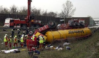 Vorschaubild: Schwierige Personenrettung auf der der A2