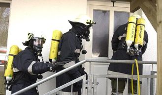 Vorschaubild: Verpuffung und Brand bei Fußboden-Verlegearbeiten in Sulz-Wienerwald