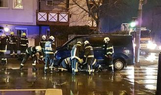 Vorschaubild: Bergung von zwei Unfallfahrzeugen 