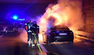 Vorschaubild: Pkw in Vollbrand 