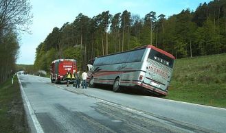 Vorschaubild: Gaaden: Reisebus drohte umzustürzen