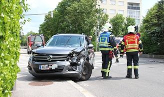 Vorschaubild: Eine verletzte Person nach Verkehrsunfall 