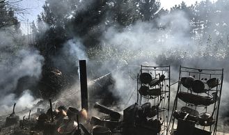 Vorschaubild: Gartenhütte einer Villa in Vollbrand