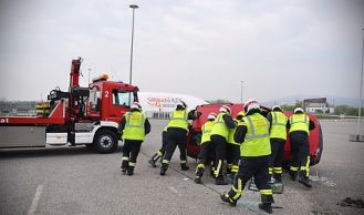 Vorschaubild: PKW am Dach