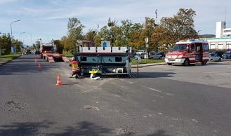 Vorschaubild: Lkw verliert 9 Tonnen schwere Presse