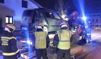 Vorschaubild: Pkw-Brand in der Silvesternacht 
