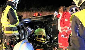Vorschaubild: Verkehrsunfall mit Menschenrettung