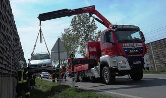 Vorschaubild: Fahrzeugbergung nach Verkehrsunfall