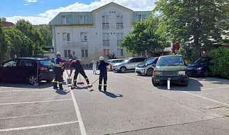 Vorschaubild: Schwerer Verkehrsunfall auf Parkplatz