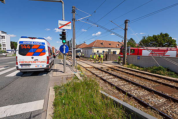 Bild 009 zum Bericht 2105