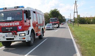 Vorschaubild: Umgestürzter Traktor - Einsatz des Wechselladers