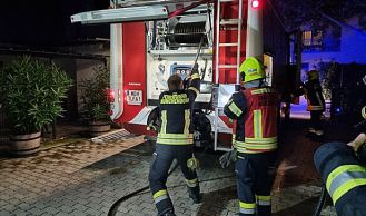 Vorschaubild: Fahrzeugbrand in Garage
