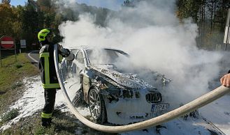 Vorschaubild: Feuerwehr Sparbach löschte PKW-Brand