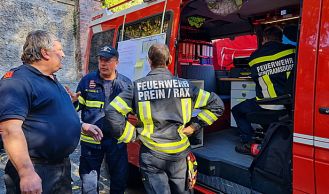 Vorschaubild: UPDATE -  Waldbrandeinsatz in Hirschwang 