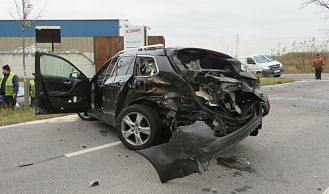 Vorschaubild: Schwerer Verkehrsunfall mit vier Verletzten
