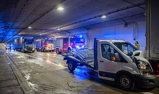Vorschaubild: Zwei Auffahrunfälle im Tunnel Vösendorf 