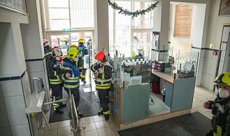 Vorschaubild: Großeinsatz bei Brand in Mödlinger Stadtbad 