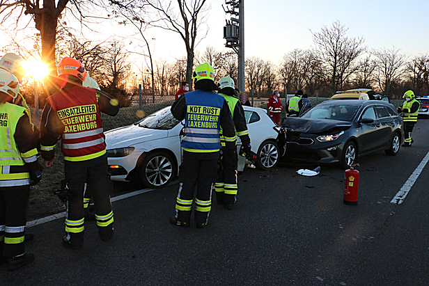 Bild 002 zum Bericht 2215