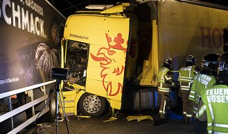 Vorschaubild: Schwerer Lkw-Unfall auf der S1