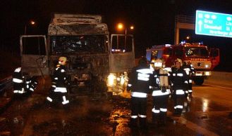 Vorschaubild: Sattelzugbrand auf der S1
