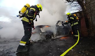 Vorschaubild: Fahrzeugbrand zu Silvester