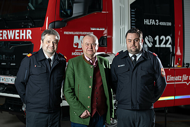 v.l.nr. ABI Werner Hauser, Bürgermeister Abg.z.NR. Hans Stefan Hintner, OBI Peter Kolar