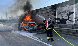 Vorschaubild: PKW in Vollbrand – Vater bringt Familie in Sicherheit