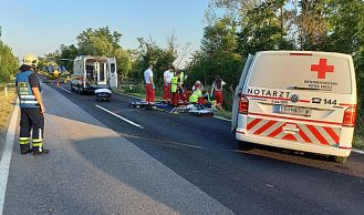 Vorschaubild: Verletzter Biker nach Motorradunfall