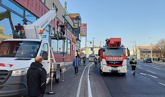Vorschaubild: Menschenrettung aus Arbeitskorb