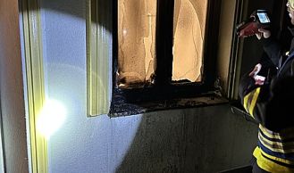 Vorschaubild: Balkonbrand mit Personen in Wohnung