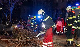 Vorschaubild: Fahrzeugüberschlag im Stadtgebiet 