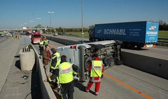 Vorschaubild: Fahrzeugbergung auf der A2